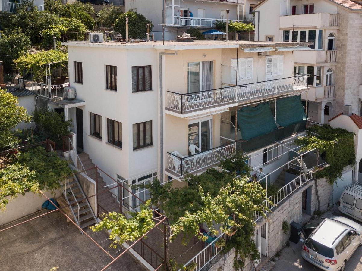 Apartments Antonija Omiš Esterno foto