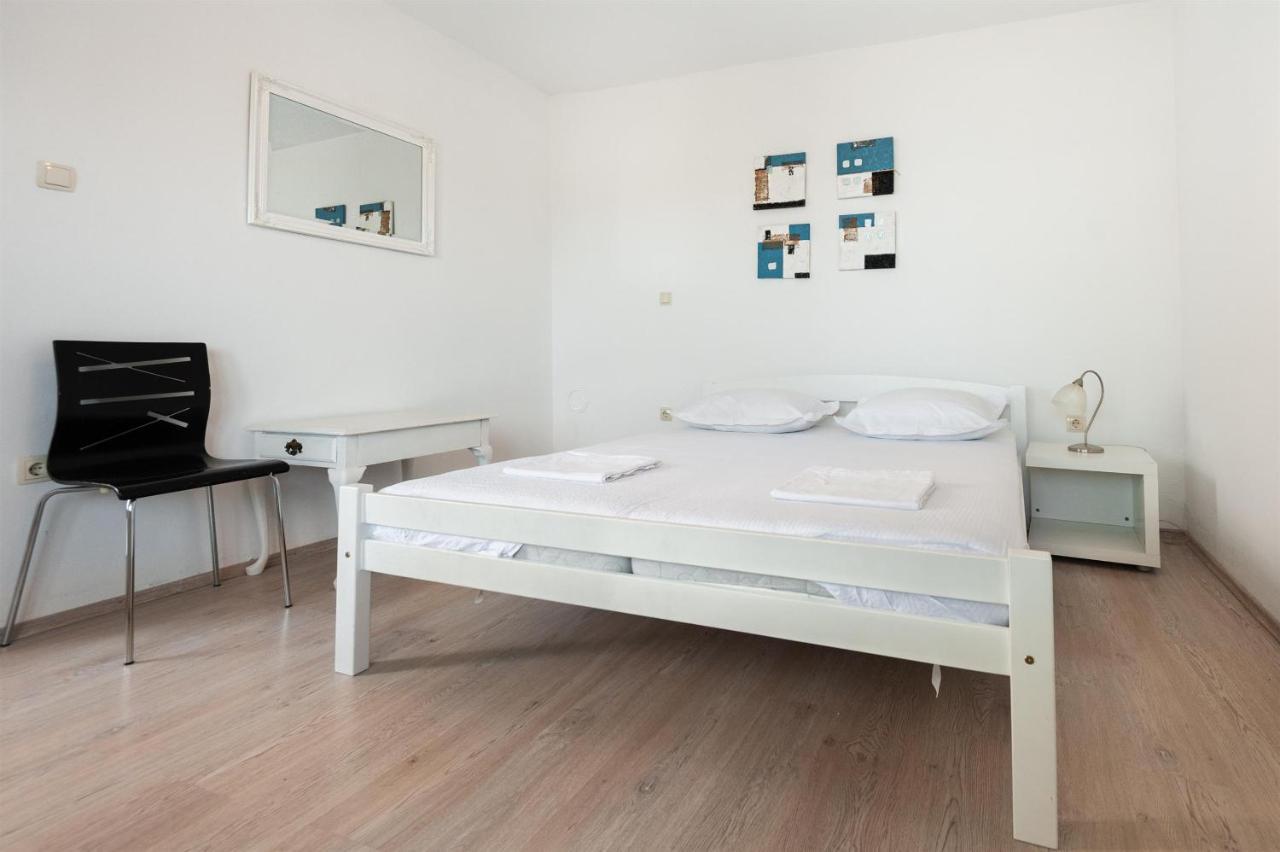 Apartments Antonija Omiš Esterno foto