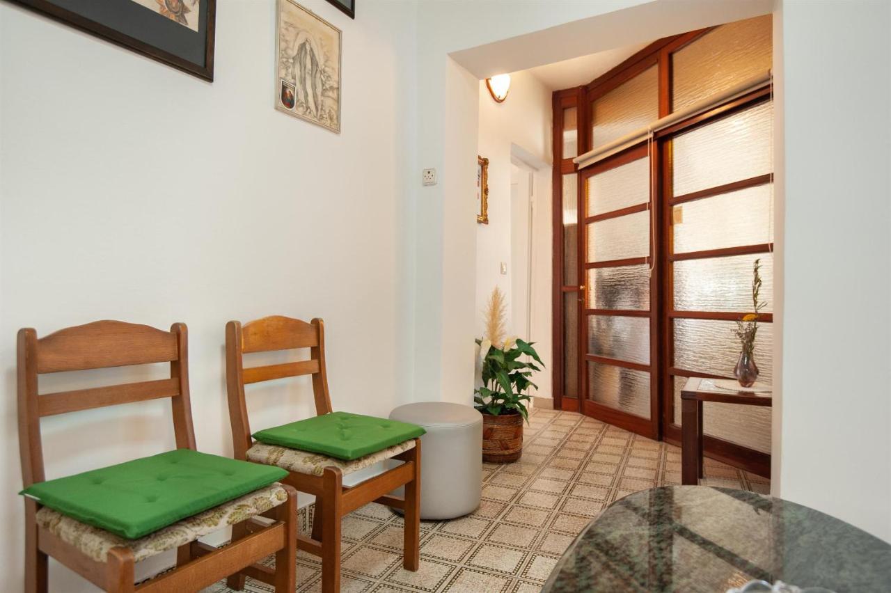Apartments Antonija Omiš Esterno foto